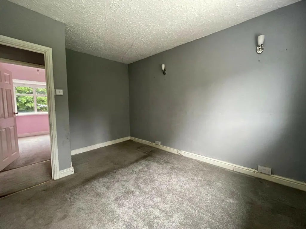 4 Bedroom Semi-Detached in Walsall
