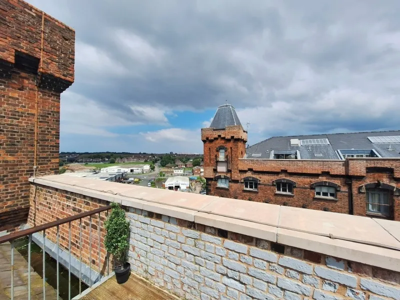 Apartment 98, East Float Quay Dock Road - Lot 20 on 10/07/24