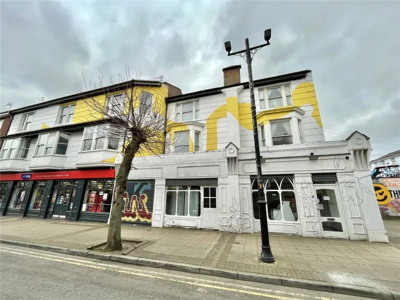 Flat 8, Willow Court 1 Grosvenor Road - Lot 3 on 11/06/25