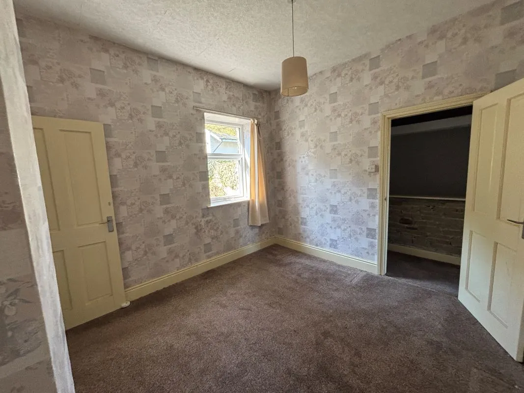 11/12 Belle Vue Terrace, Luddendenfoot, Halifax, West Yorkshire, HX2 6HG