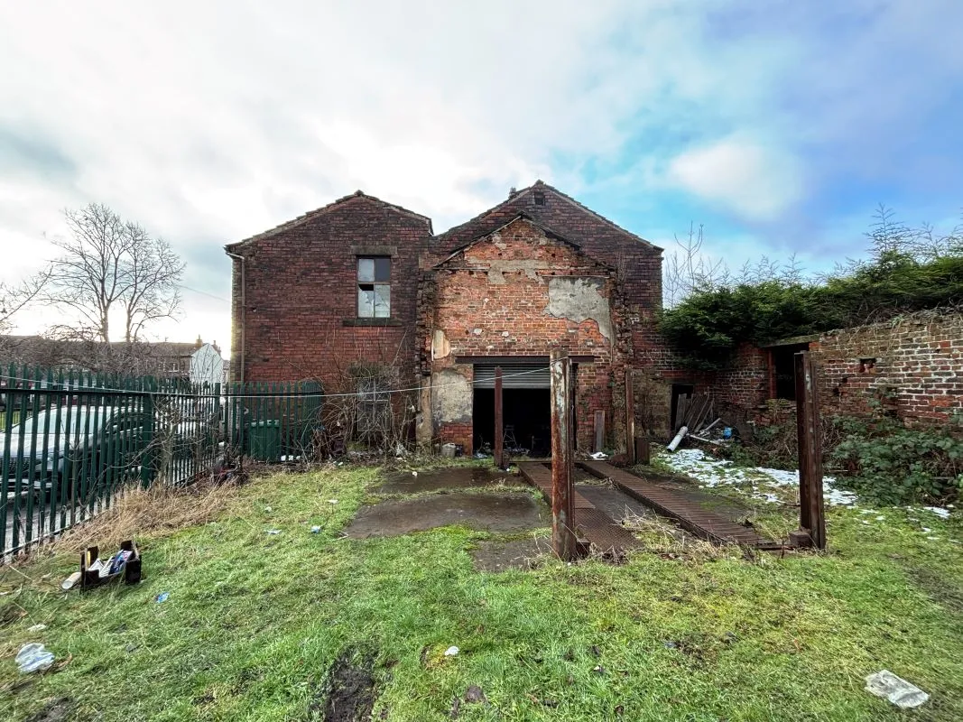 1-5 Greenside, Heckmondwike, West Yorkshire, WF16 9QD