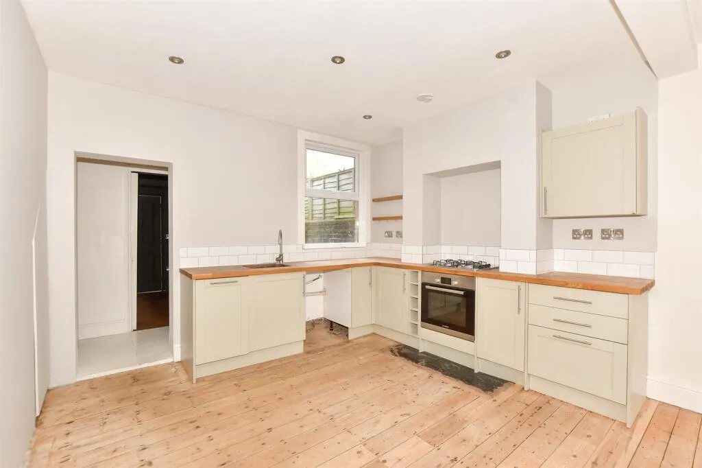 2 bed Terraced