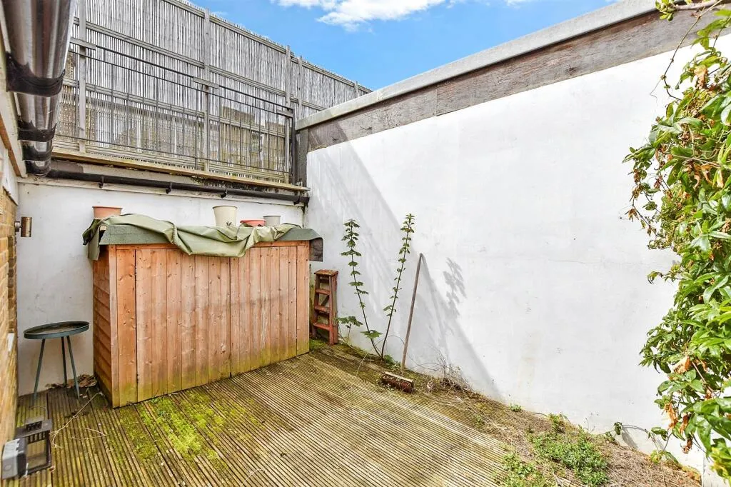 2 bed Terraced