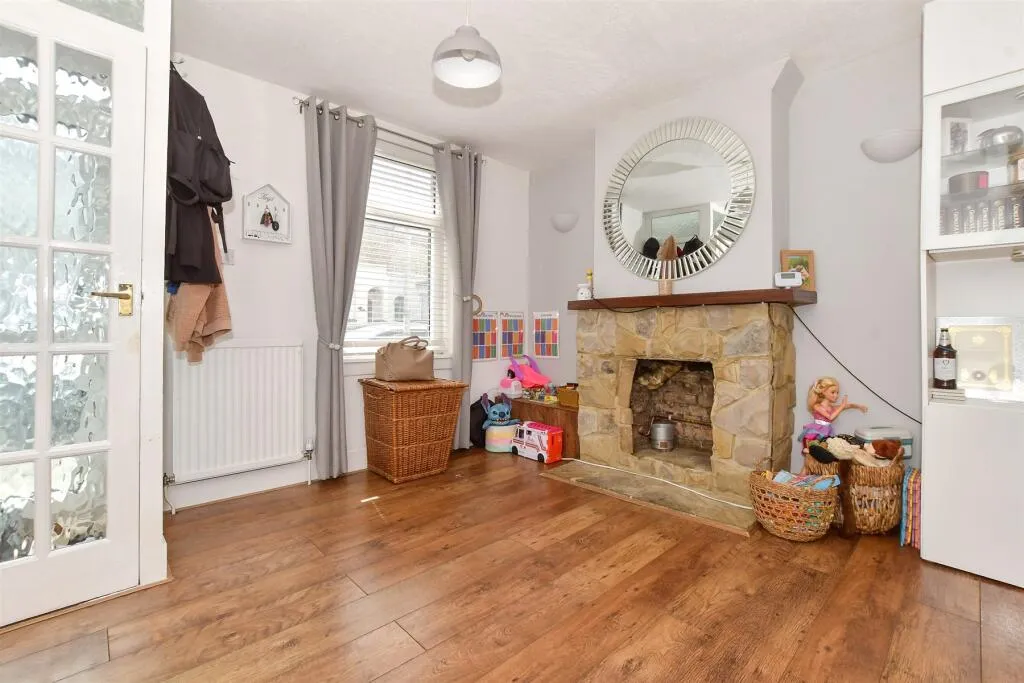 2 bed Terraced