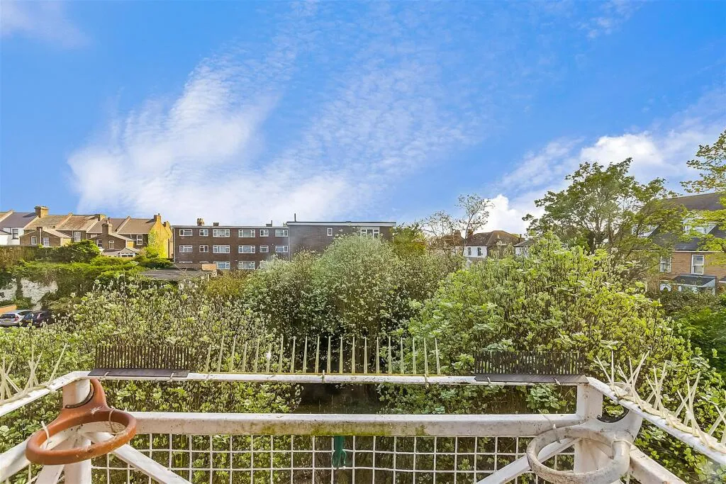 1 bed Apartment