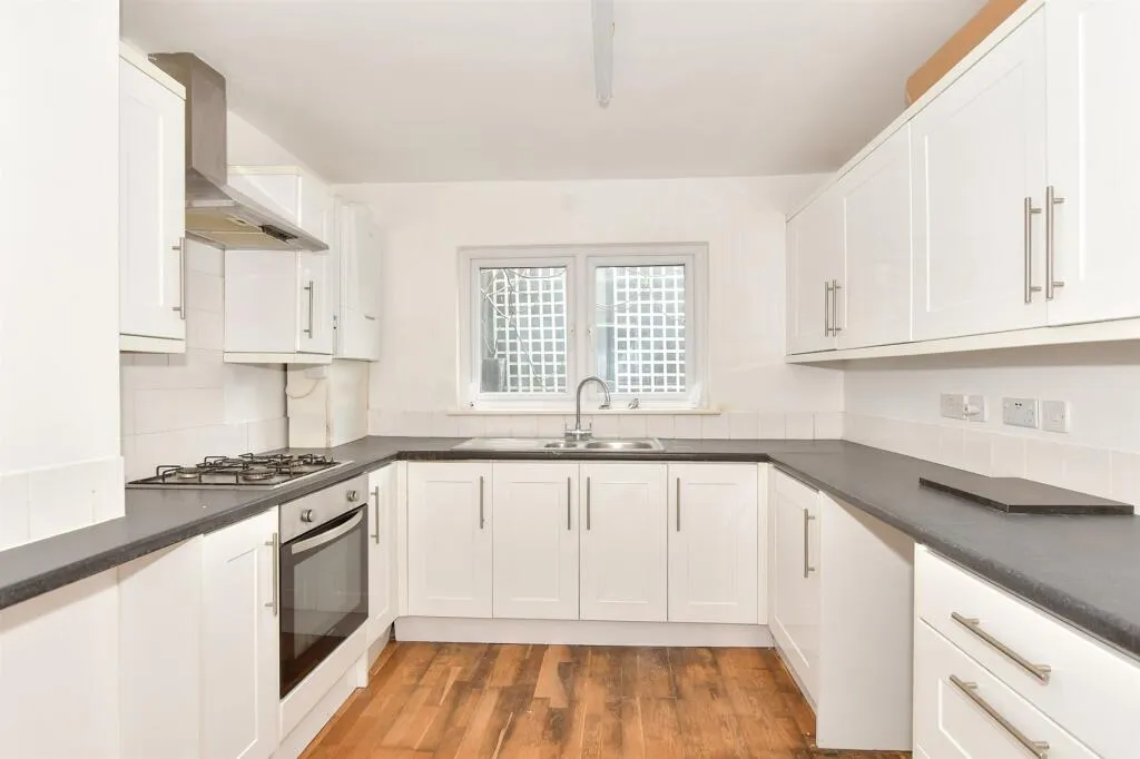 2 bed Semi-Detached
