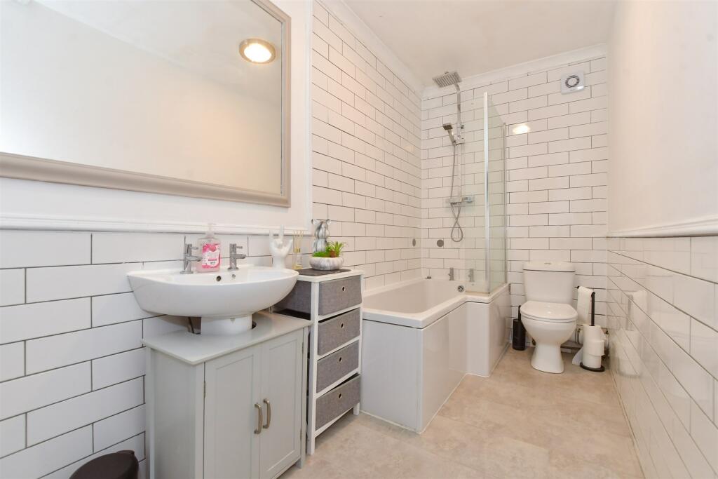2 bed Maisonette