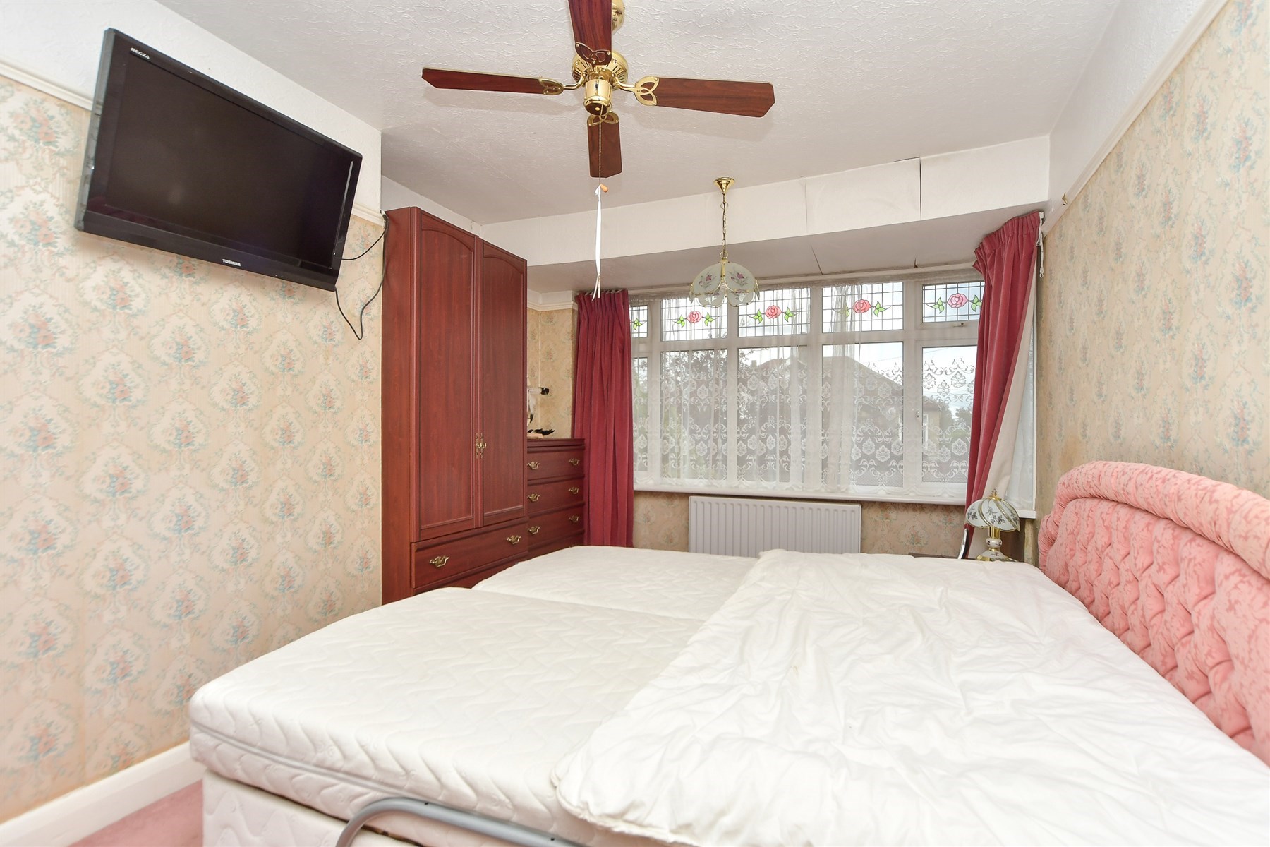 3 bed Semi-Detached