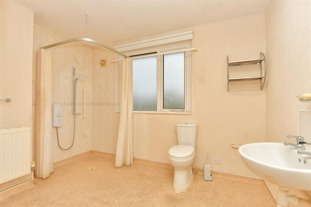 2 bed Semi-Detached