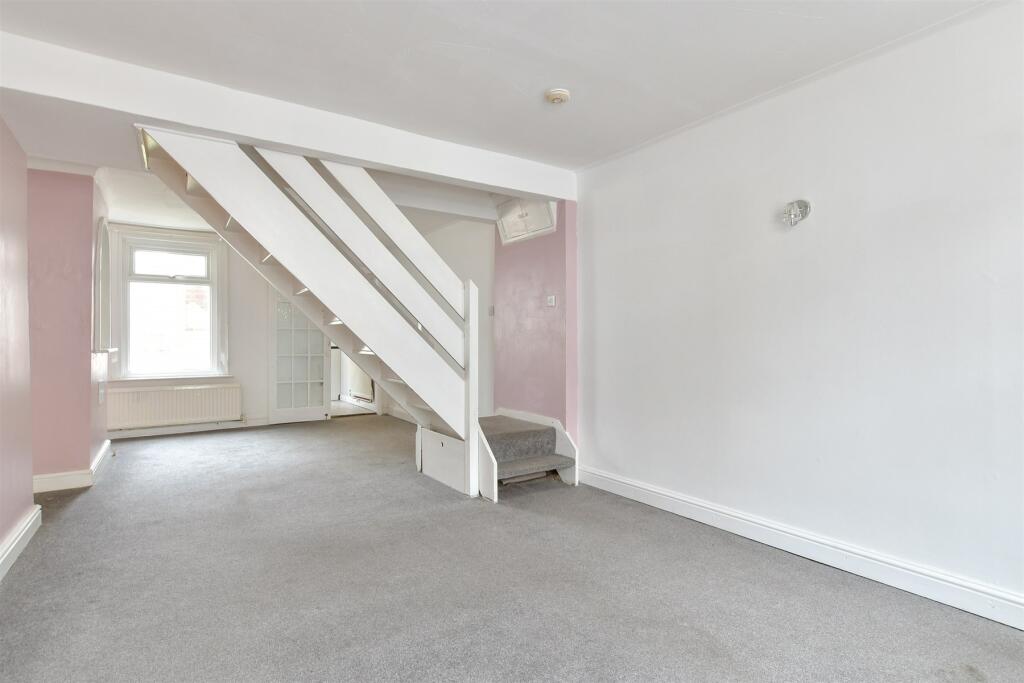 2 bed Terraced
