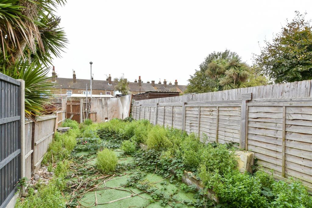 2 bed Terraced