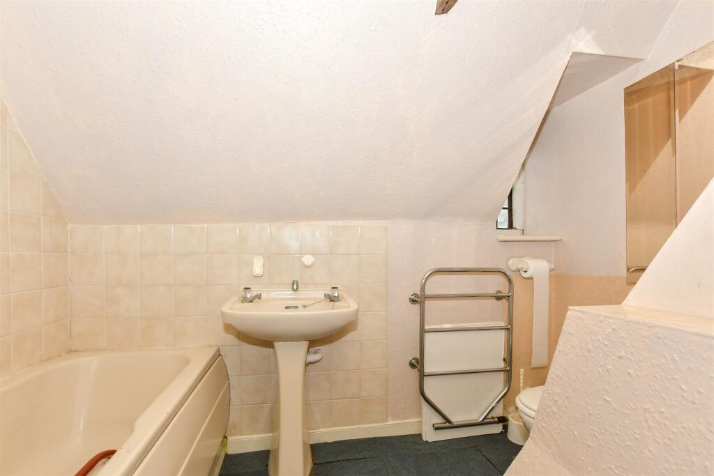 2 bed Maisonette