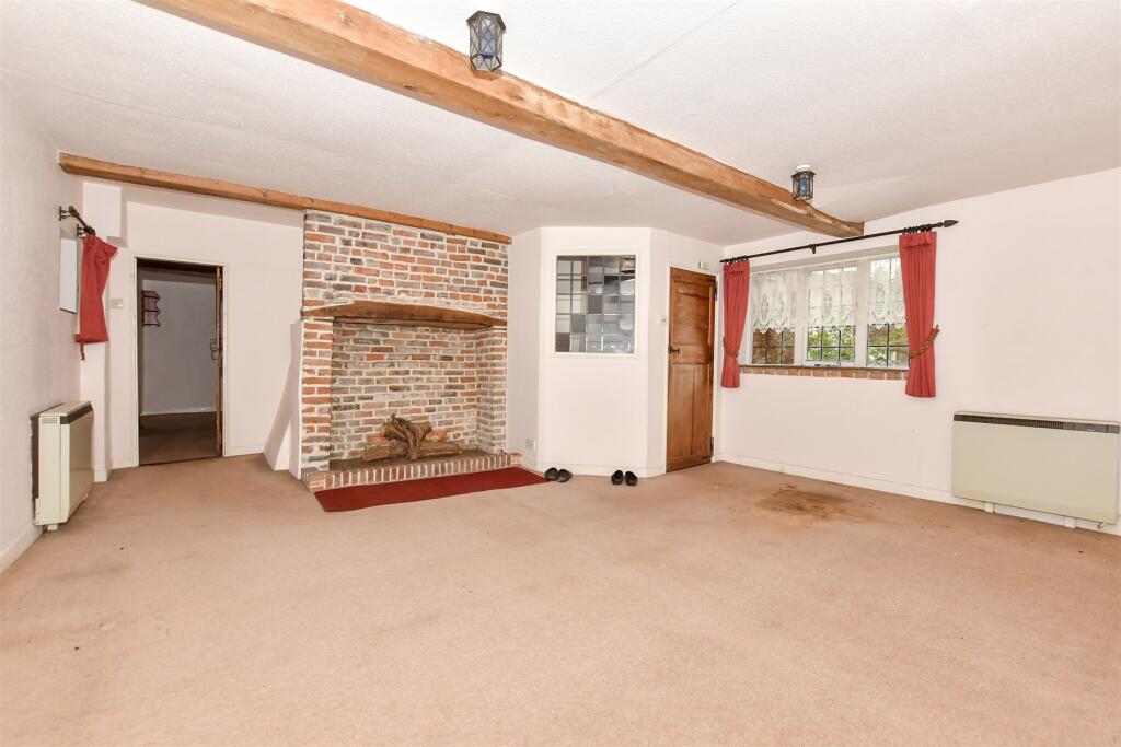 2 bed Maisonette