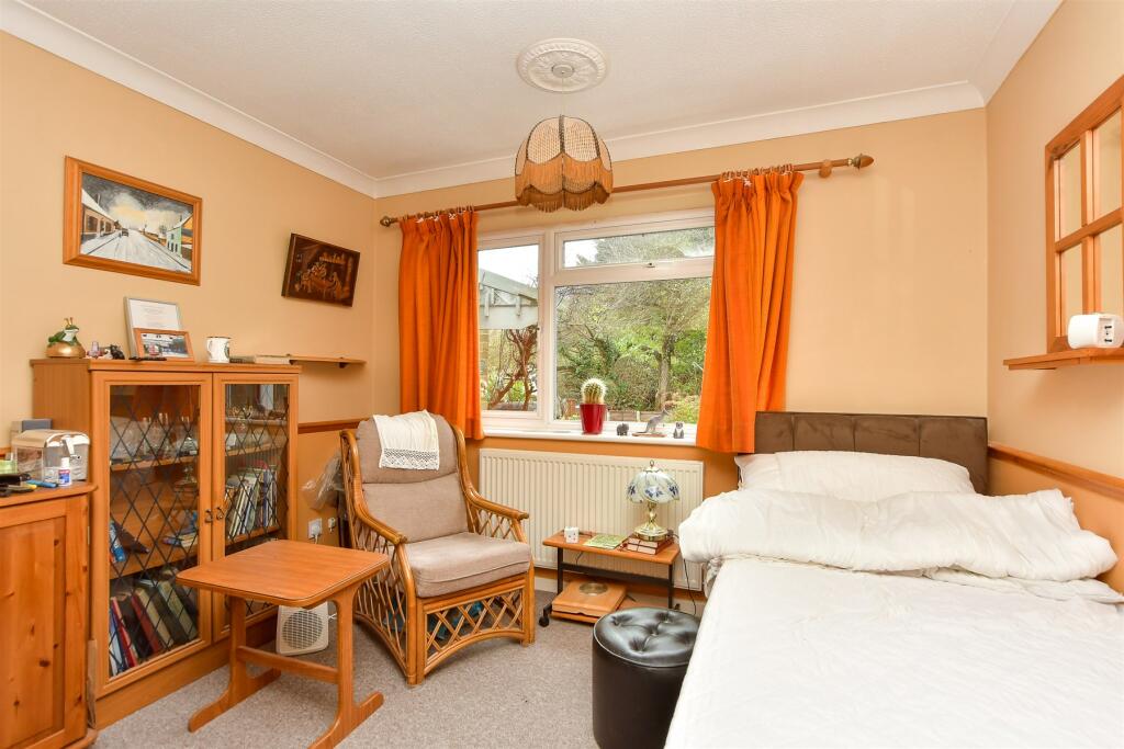 4 bed Detached Bungalow