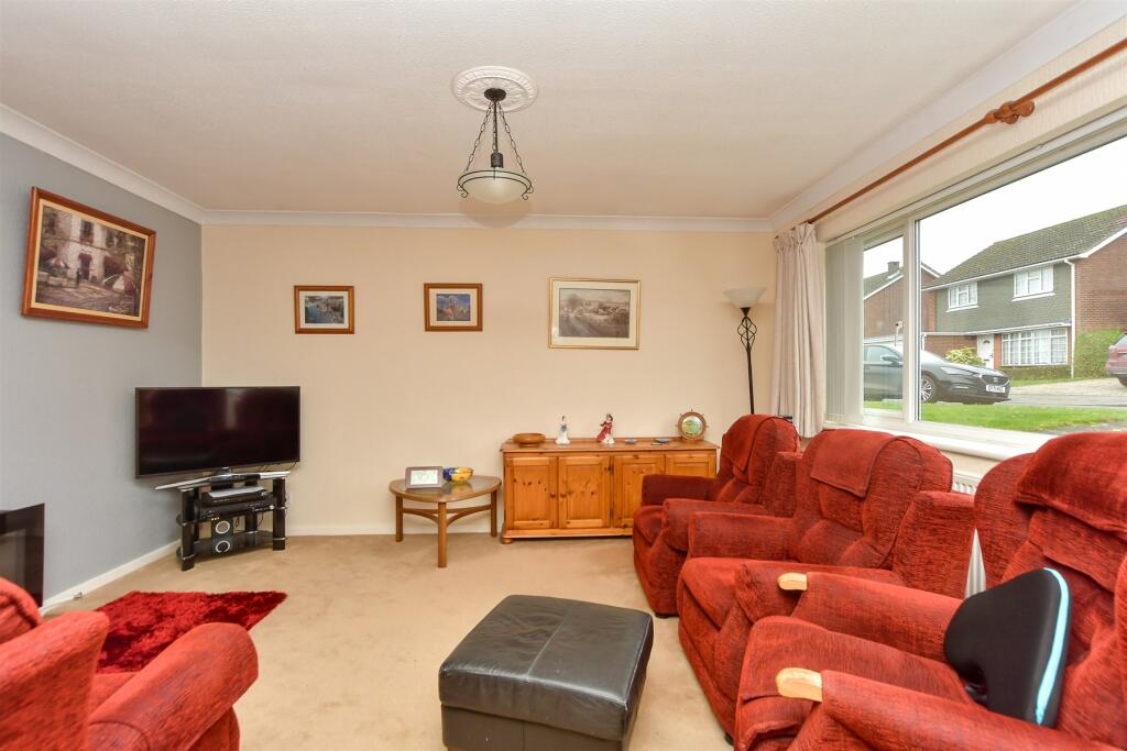 4 bed Detached Bungalow