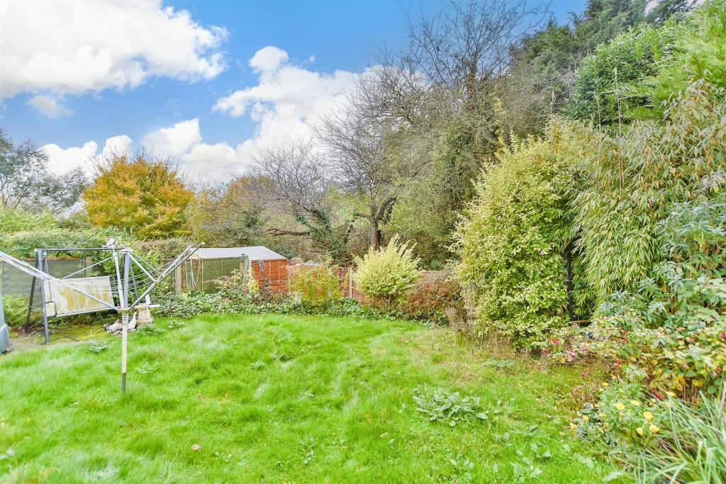 4 bed Detached Bungalow