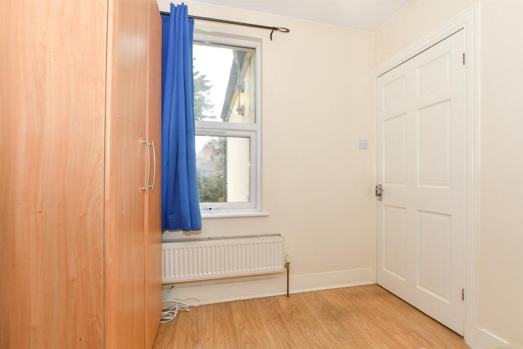 4 bed Terraced