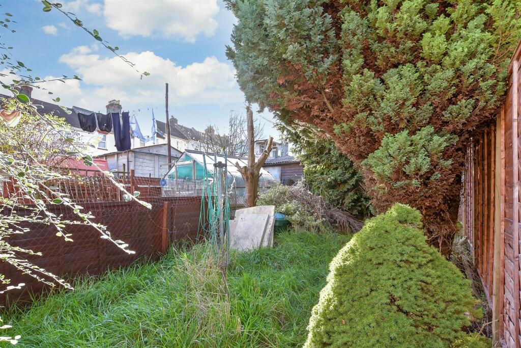 2 bed Terraced