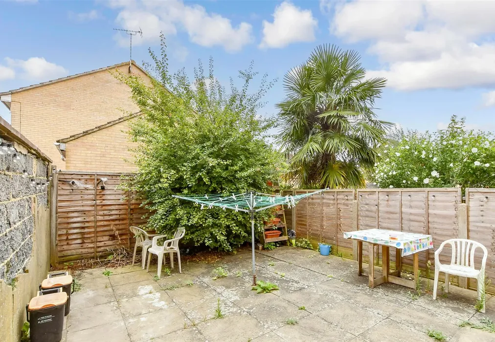 6 bed Terraced