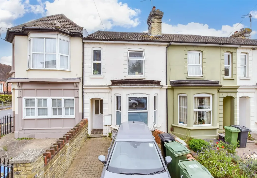 6 bed Terraced