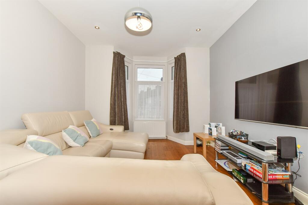 3 bed Terraced