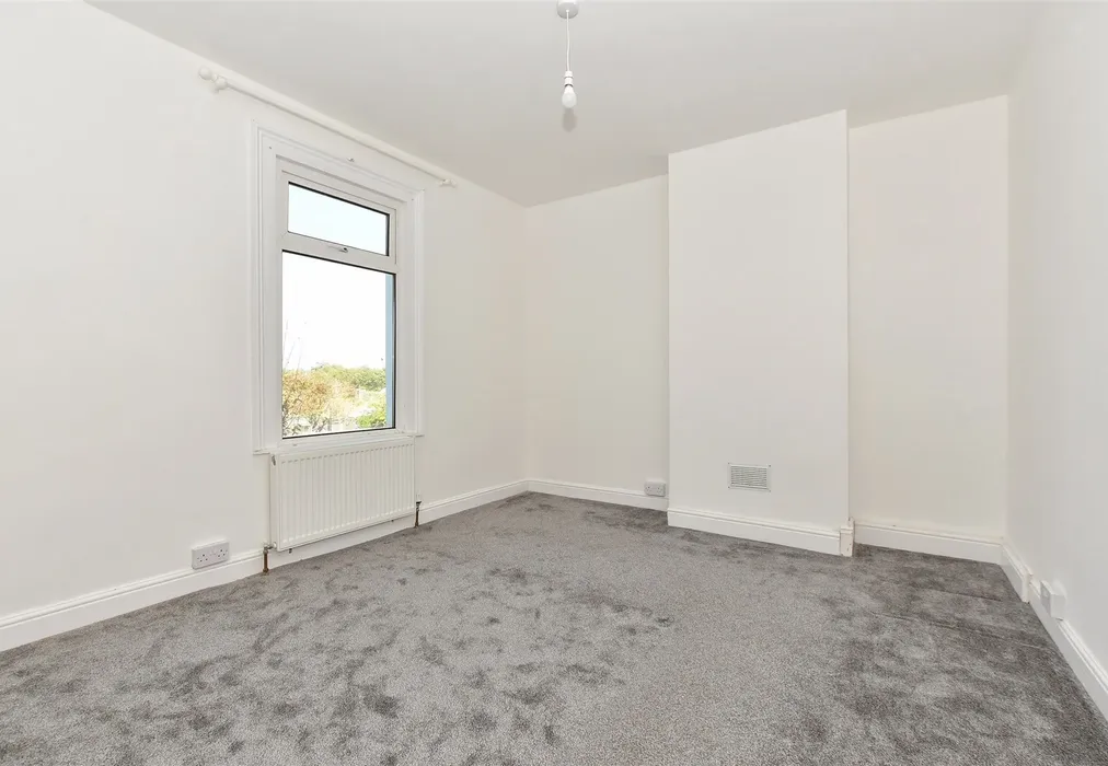 3 bed End of Terrace