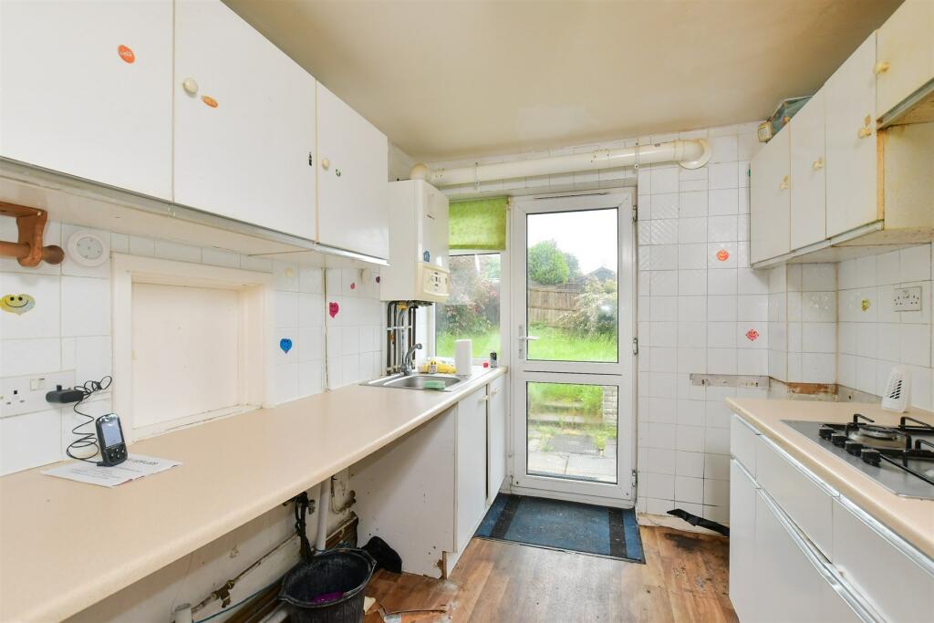 3 bed End of Terrace