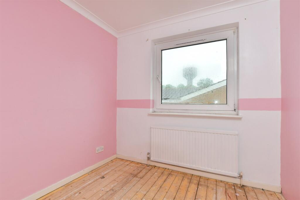 3 bed End of Terrace