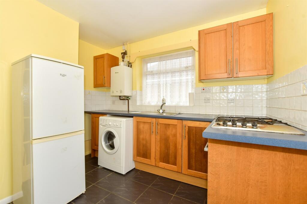 2 bed Detached Bungalow
