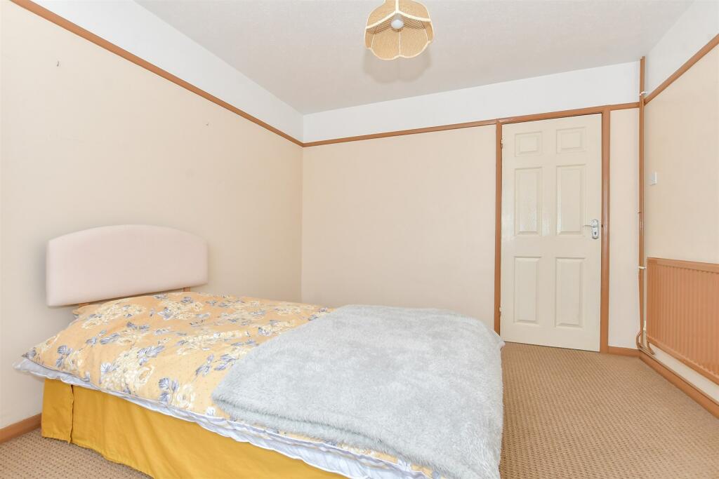 2 bed Detached Bungalow
