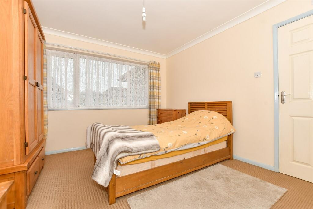 2 bed Detached Bungalow