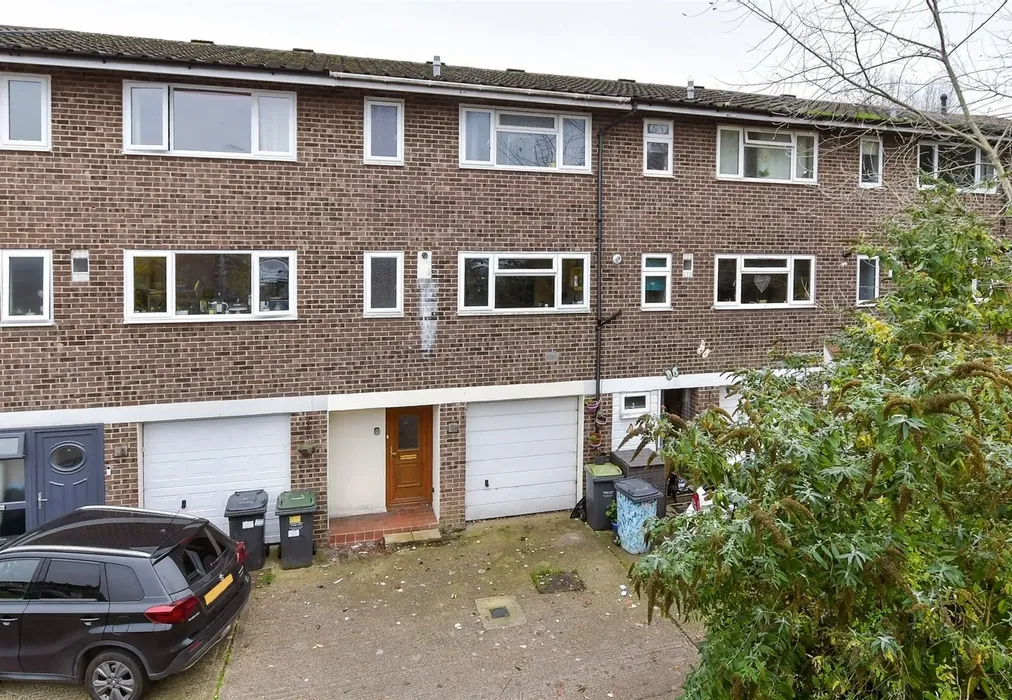 3 bed Town House