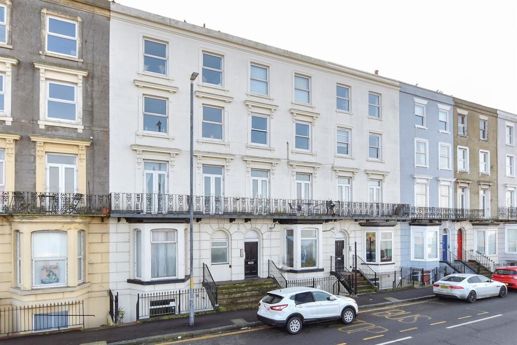 2 bed Apartment