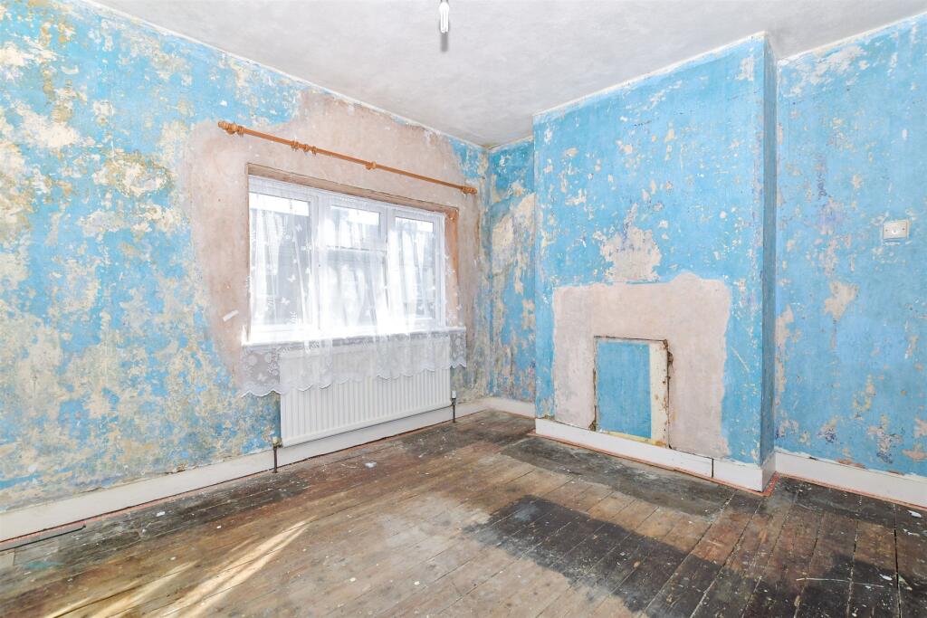 2 bed Terraced