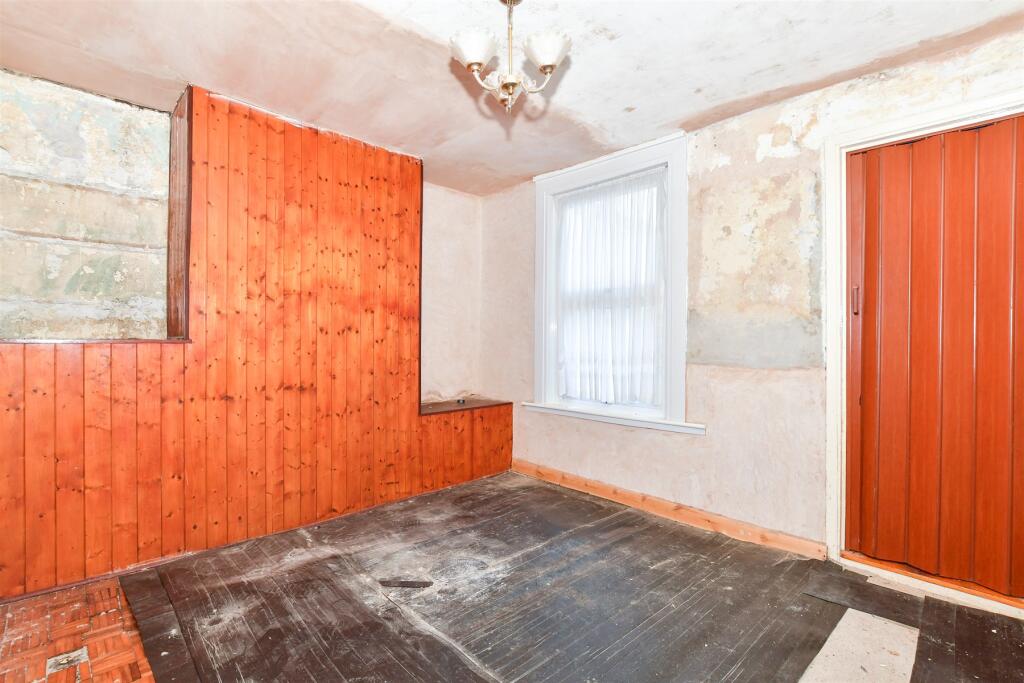 2 bed Terraced