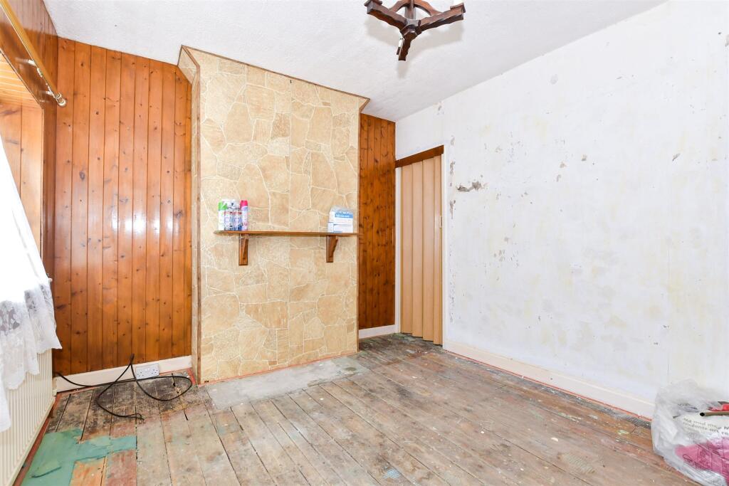 2 bed Terraced