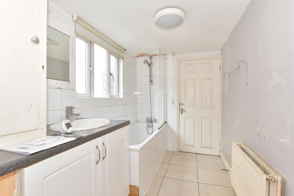 3 bed Terraced