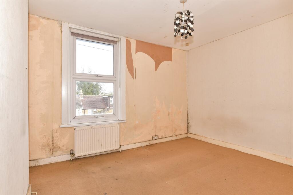3 bed Terraced