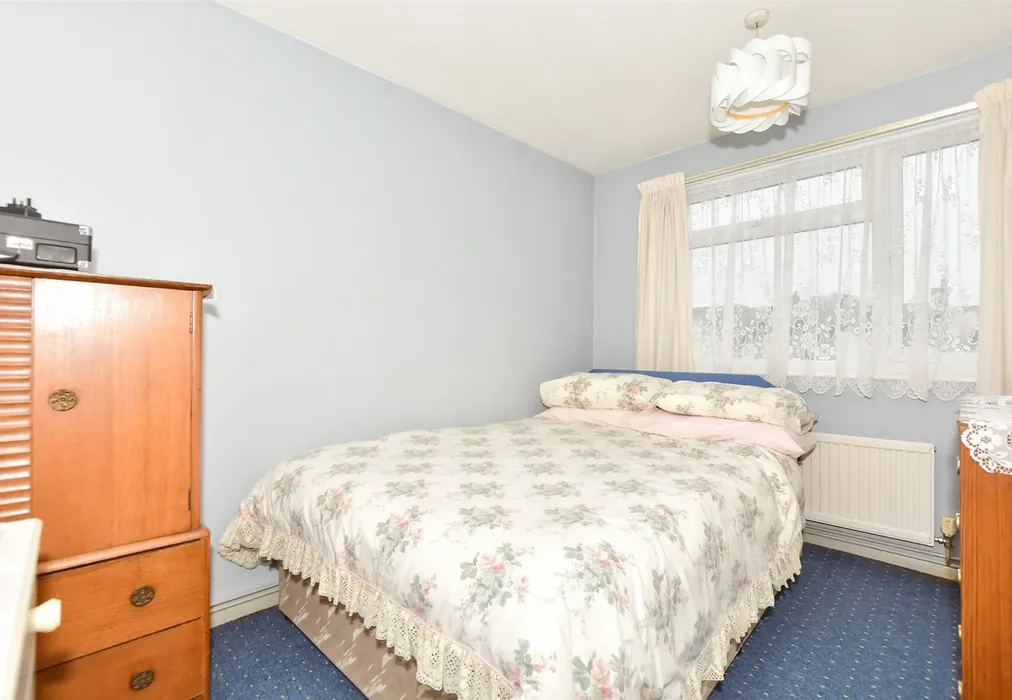 4 bed Terraced
