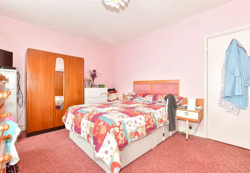 4 bed Terraced