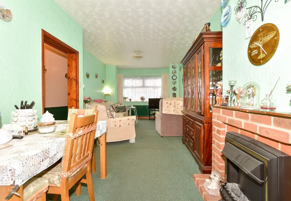 4 bed Terraced