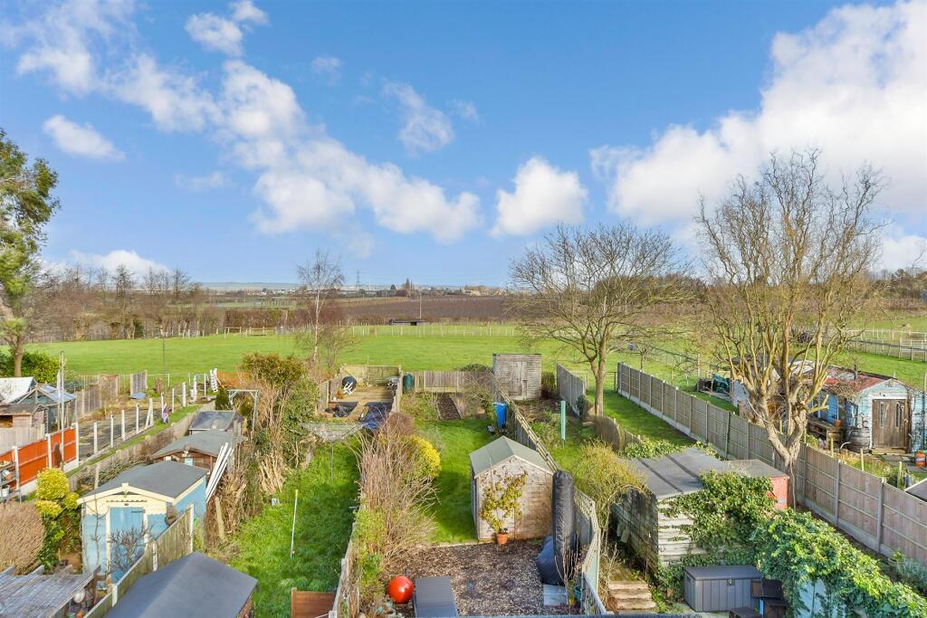 3 bed Terraced
