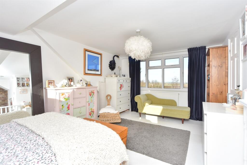 3 bed Terraced