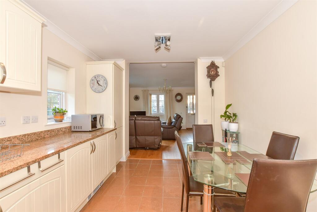 2 bed Semi-Detached