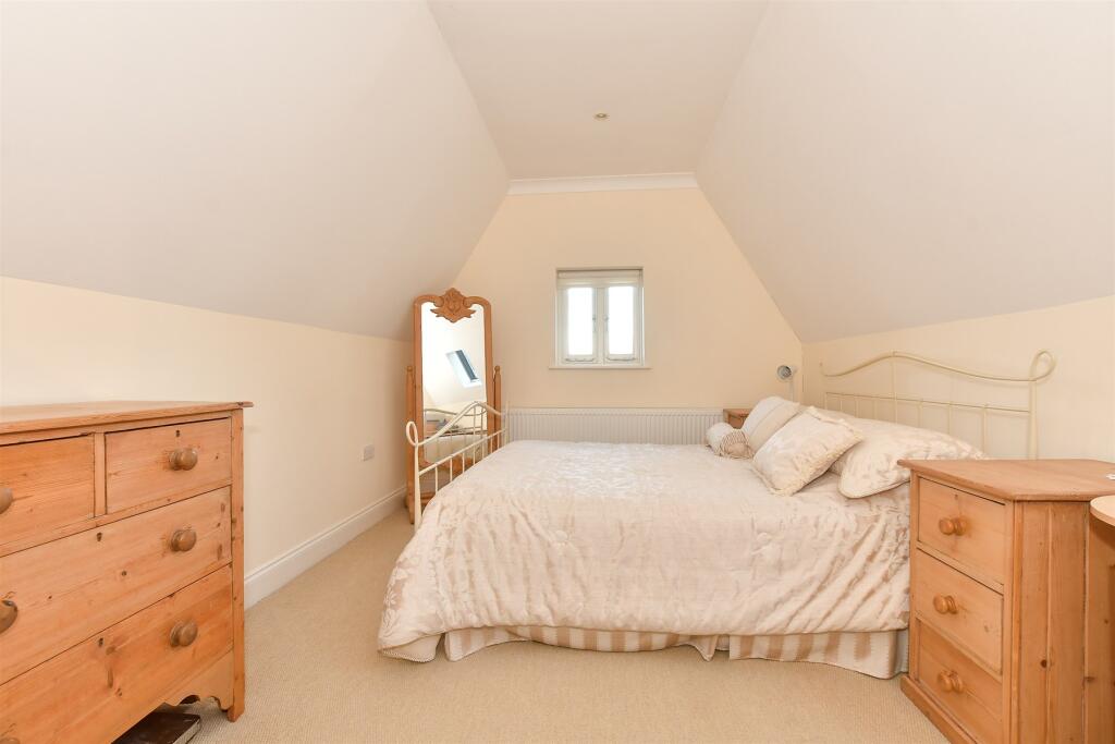 2 bed Semi-Detached