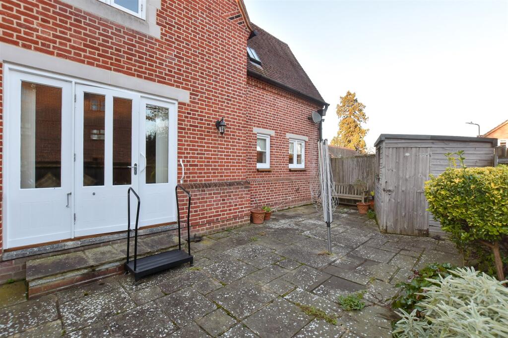 2 bed Semi-Detached