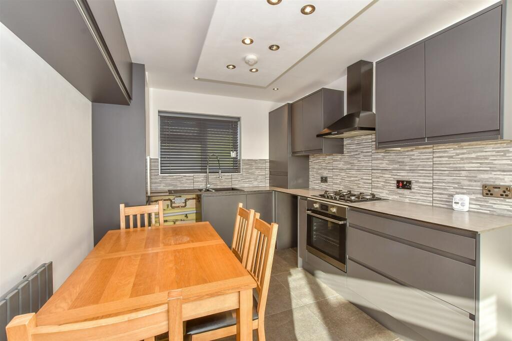 2 bed Apartment