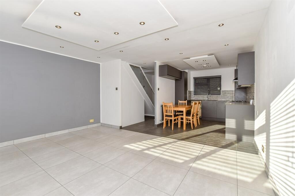 2 bed Apartment