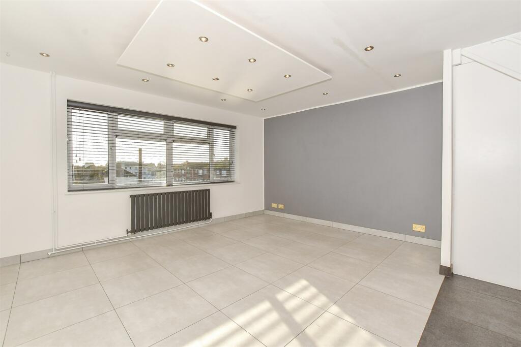 2 bed Apartment
