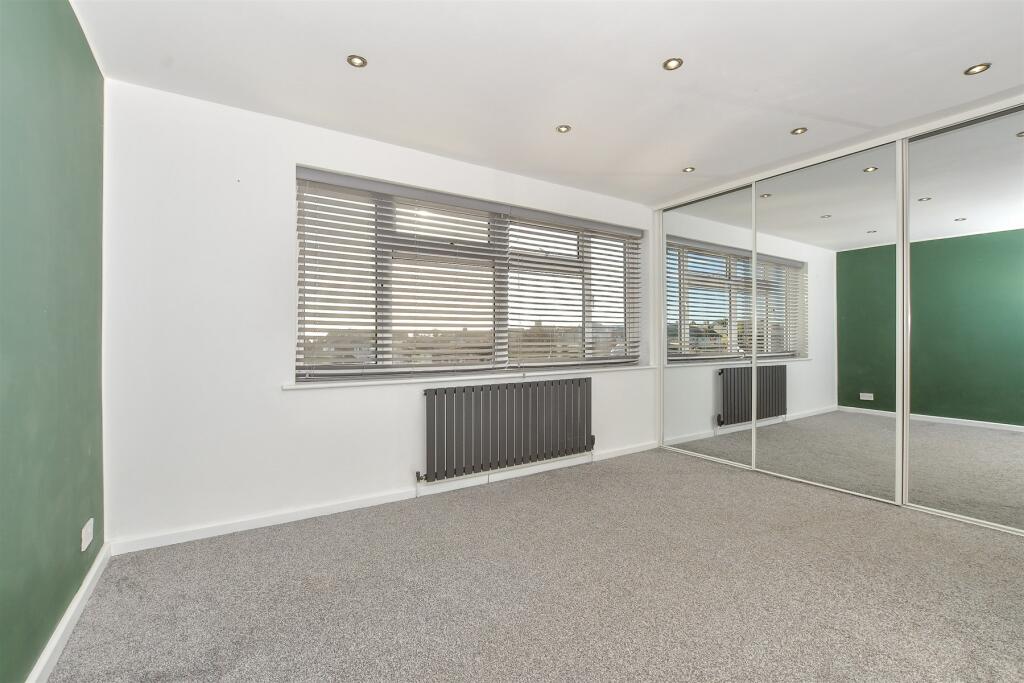 2 bed Apartment